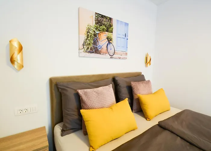 Grey&yellow 公寓 扎达尔